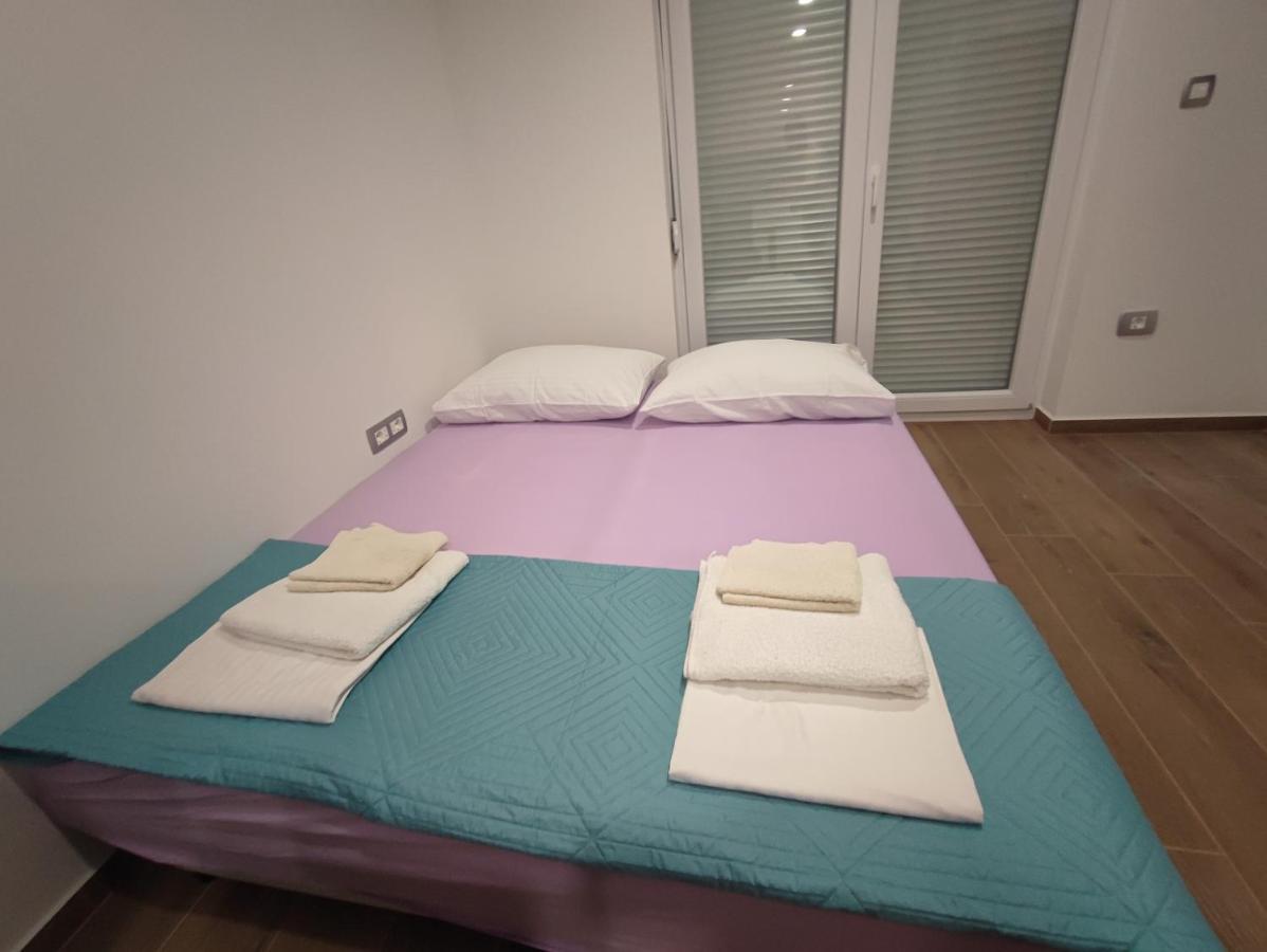 Dali II Apartment Novalja Bagian luar foto