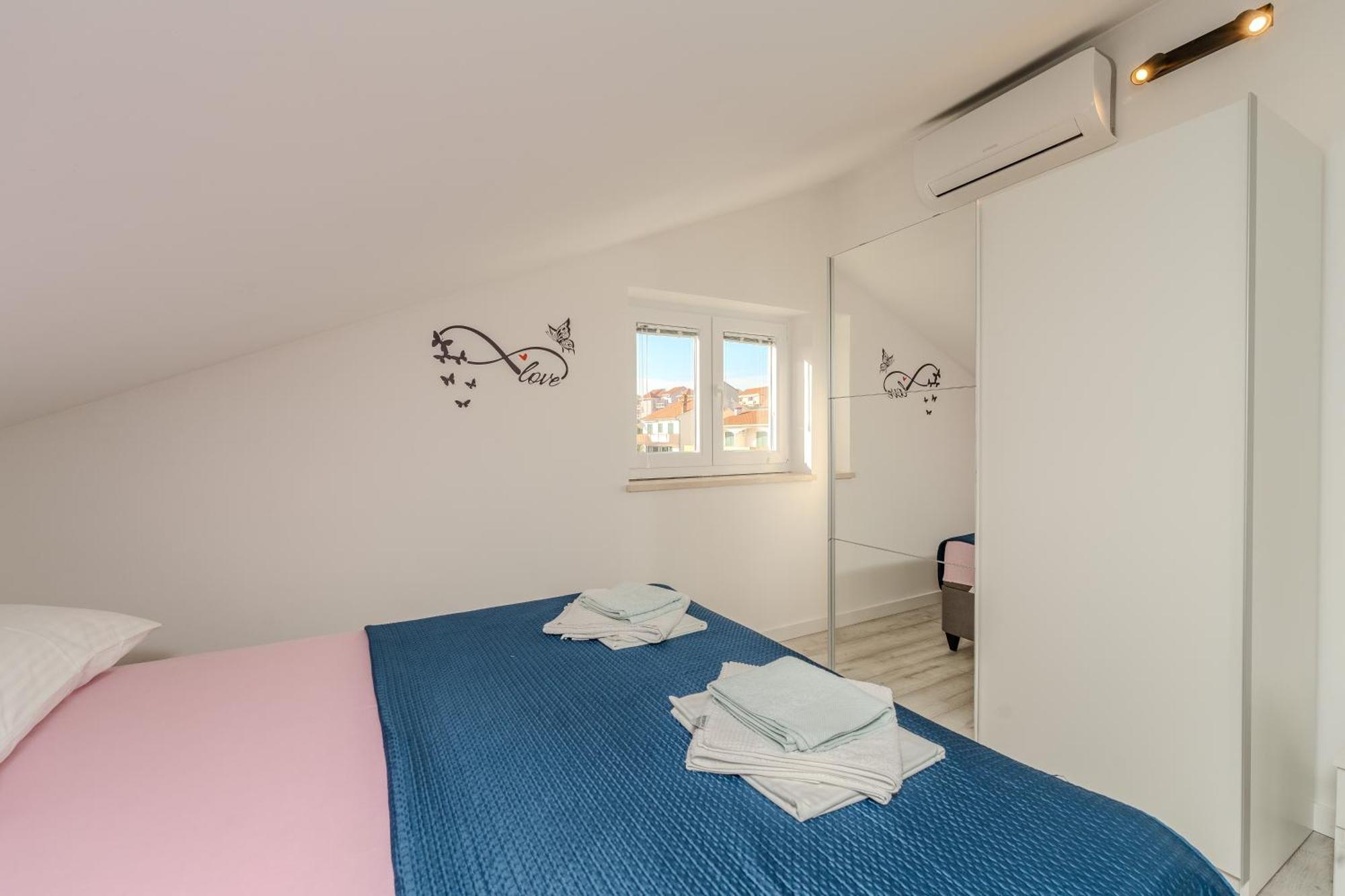 Dali II Apartment Novalja Bagian luar foto