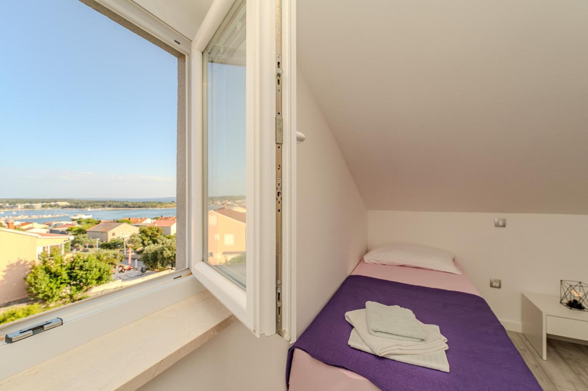 Dali II Apartment Novalja Bagian luar foto