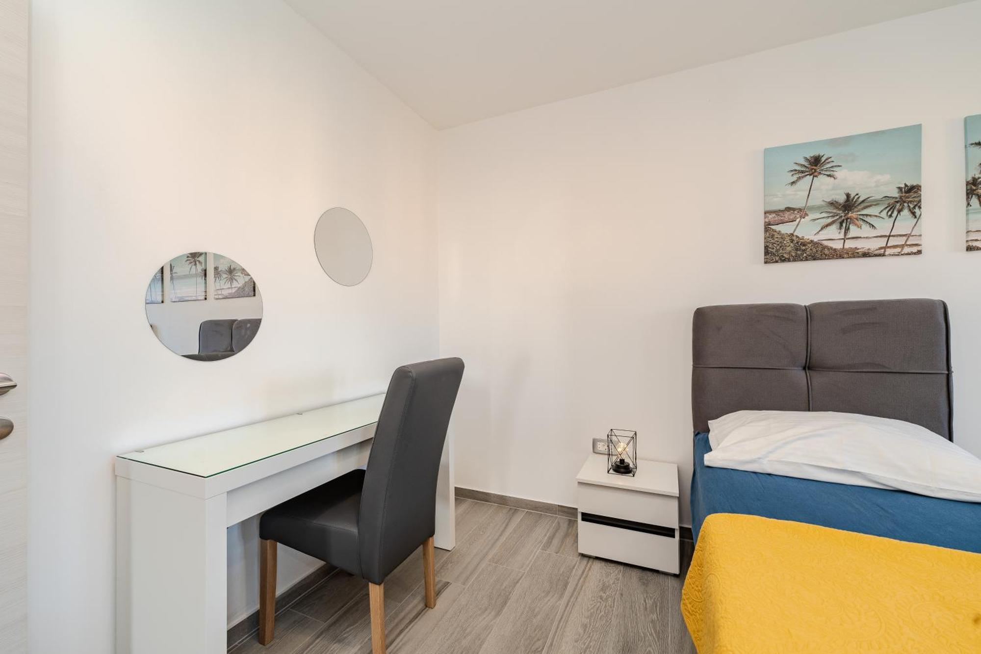 Dali II Apartment Novalja Bagian luar foto