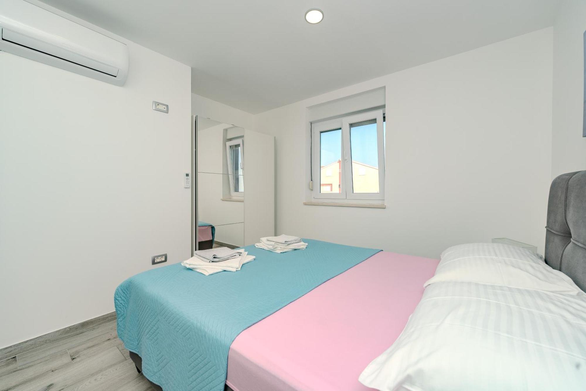 Dali II Apartment Novalja Bagian luar foto