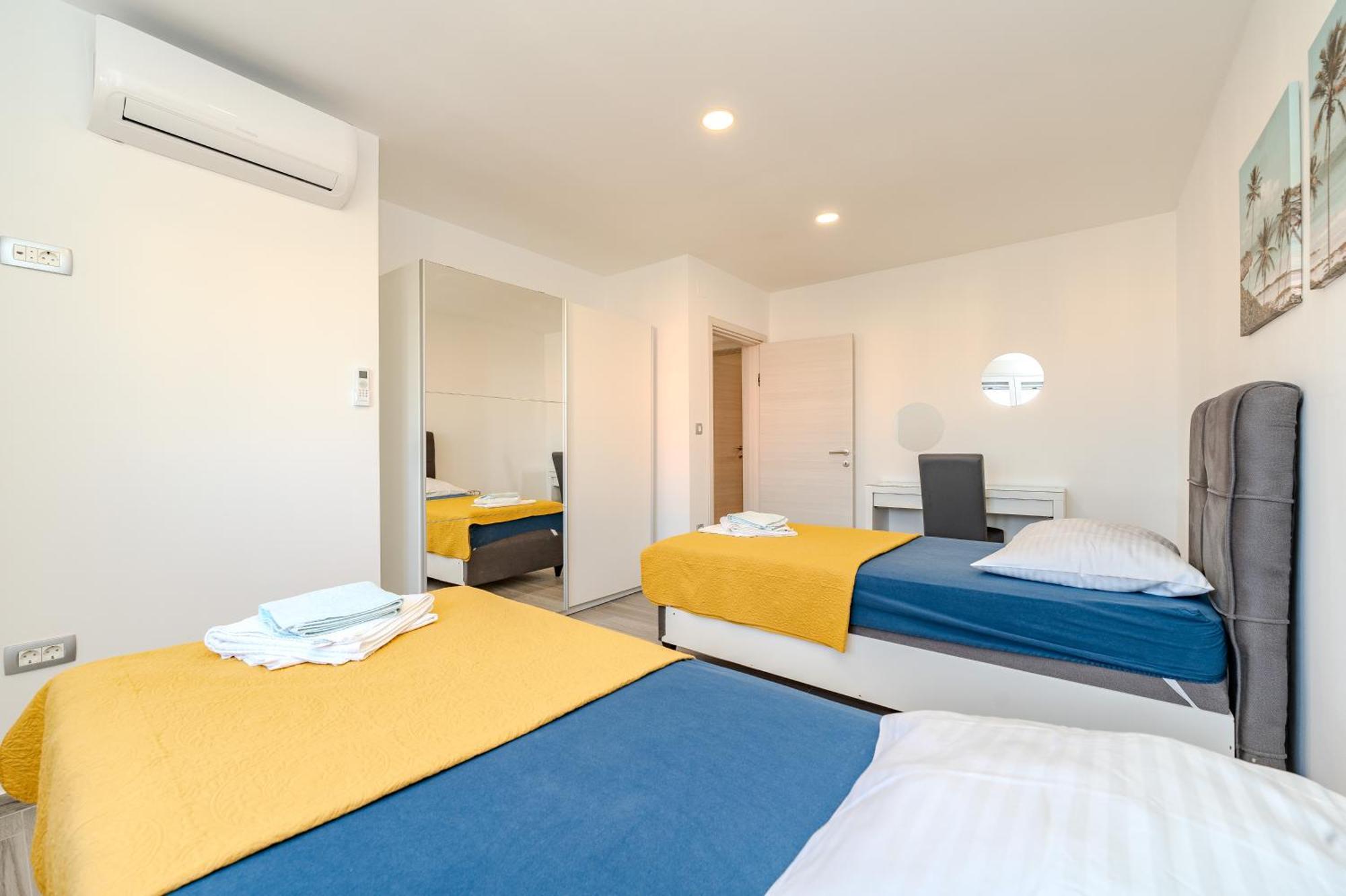 Dali II Apartment Novalja Bagian luar foto